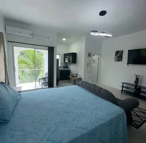 The Sunset Luxury Studio Apartment At Casa De Coco Ocho Rios, Jamaica