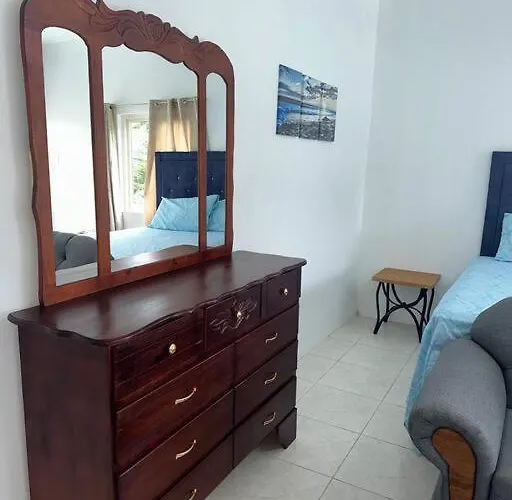 The Sunset Luxury Studio Apartment At Casa De Coco Ocho Rios, Jamaica